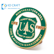 Wholesale china custom made metal die casting gold plated hard enamel aviation badges for souvenir